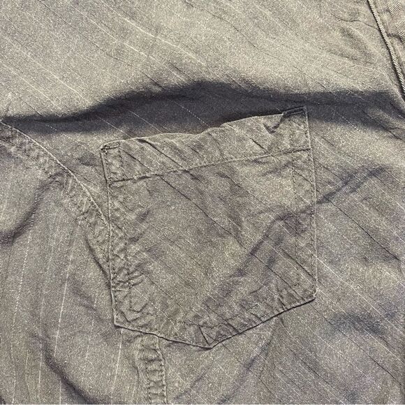 Harley-Davidson Women’s 2W Black Pinstripe Button-Up Shirt – Embroidered…‎ - Picture 8 of 9